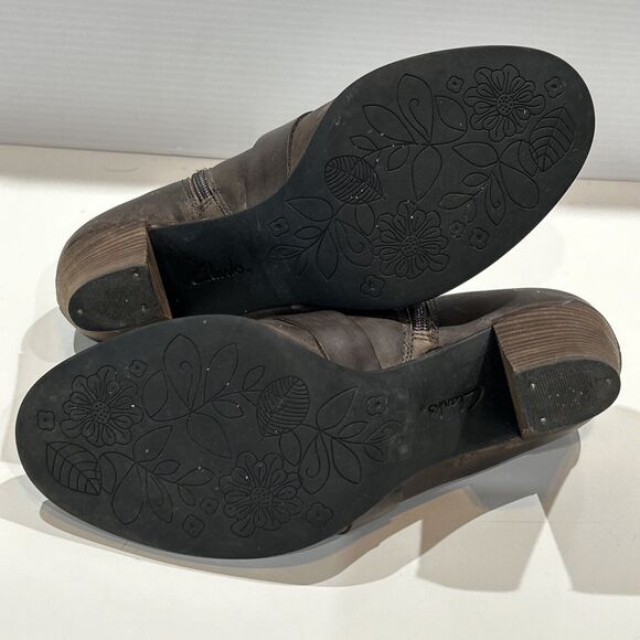 Clarks Indigo Brownish Gray Leather Moto Booties Heeled Ankle Boots Zip Women 9 - Picture 14 of 14